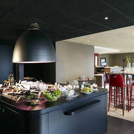 Campanile Nature - Lyon Est Aeroport Saint Exupery 3*