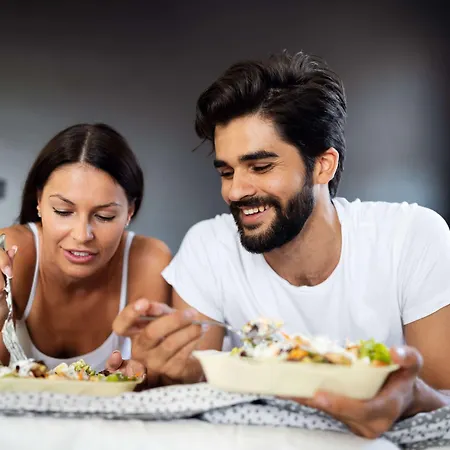 Campanile Lyon Est Aeroport Exupery 호텔