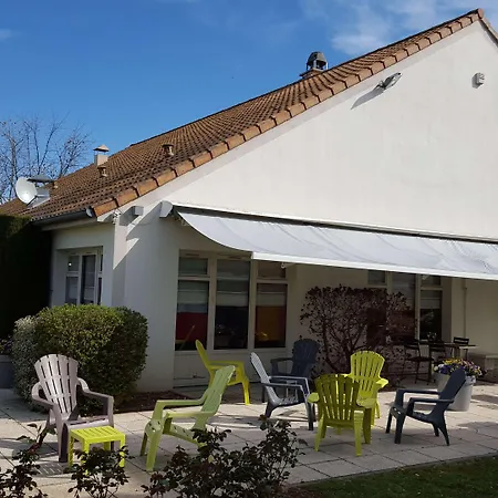 Campanile Lyon Est Aeroport Exupery 호텔 생-로랭-드-뮈르