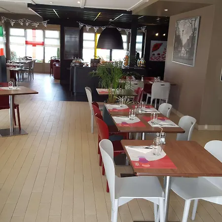 Campanile Lyon Est Aeroport Exupery 3* 생-로랭-드-뮈르