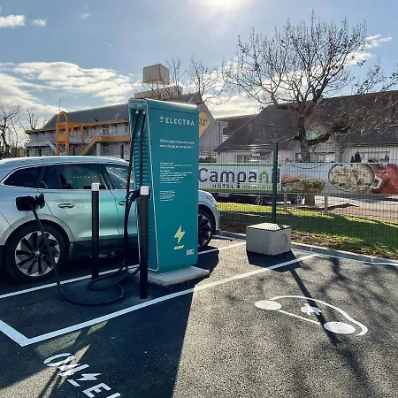 호텔 Campanile Lyon Est Aeroport Exupery