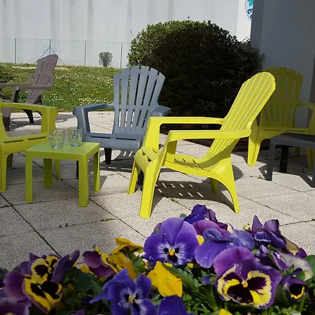 Campanile Lyon Est Aeroport Exupery 3*