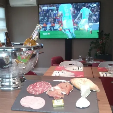 Campanile Lyon Est Aeroport Exupery 3*