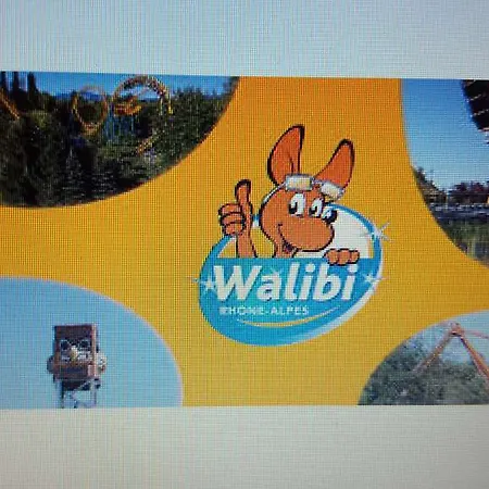 호텔 Campanile Lyon Est Aeroport Exupery 생-로랭-드-뮈르