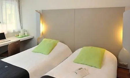 Campanile Lyon Est Aéroport Exupery Hotel