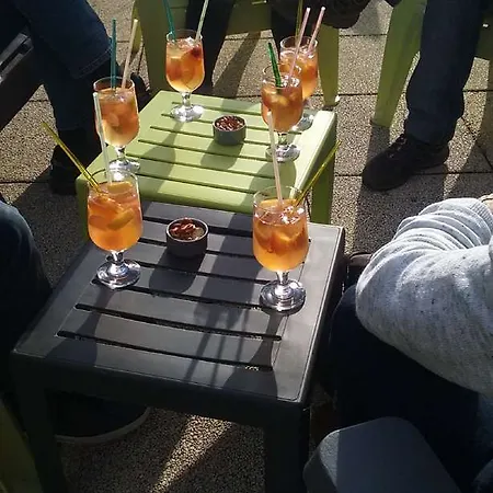 호텔 Campanile Lyon Est Aeroport Exupery